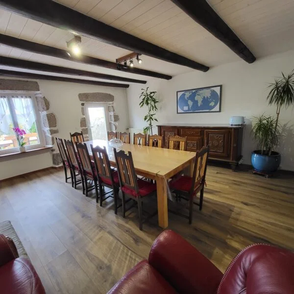 Salon-cote-fauteuils-600x600